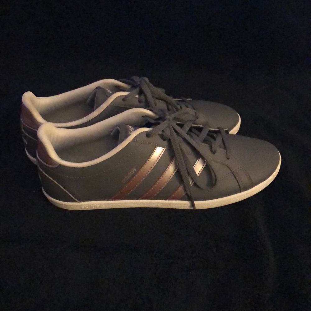 Gray Women’s Adidas Sneaker Sz 10